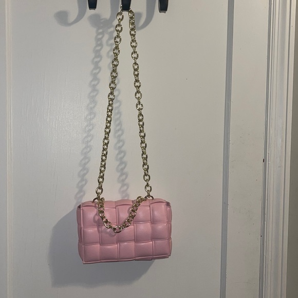 Pink purse - Picture 3 of 16